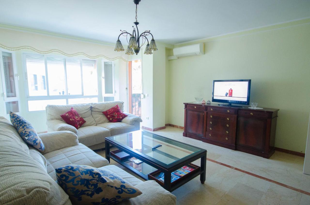 Aparment Neptuno- Located On The Promenade A Few Metres From The Beach. Эстепона Экстерьер фото