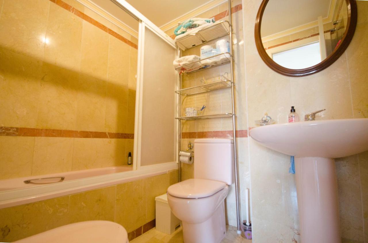 Aparment Neptuno- Located On The Promenade A Few Metres From The Beach. Эстепона Экстерьер фото
