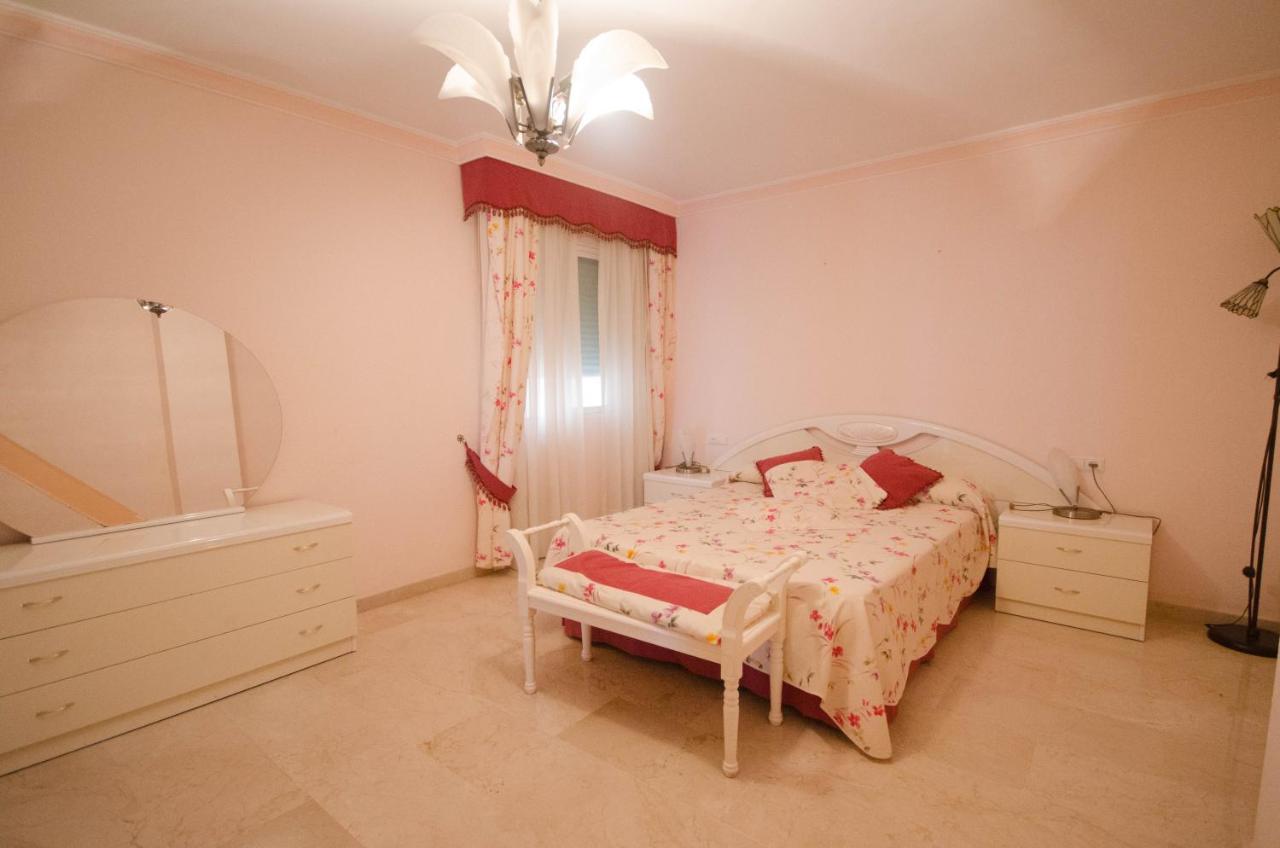 Aparment Neptuno- Located On The Promenade A Few Metres From The Beach. Эстепона Экстерьер фото