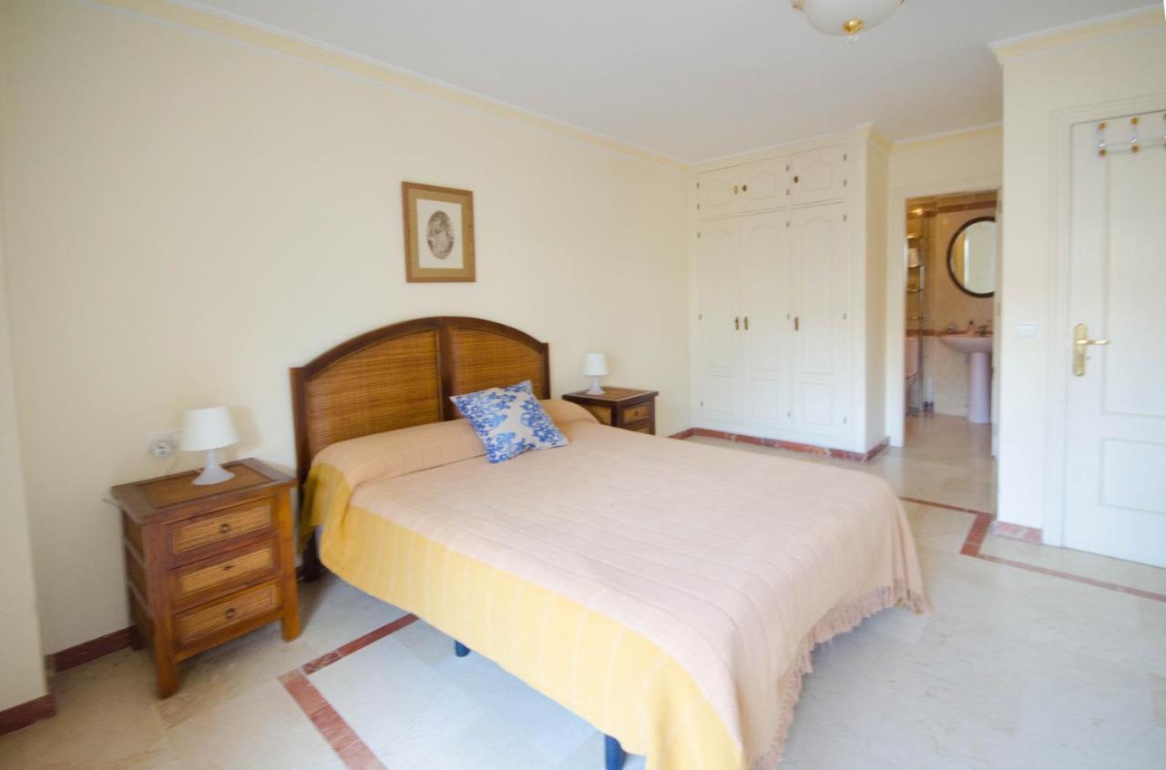 Aparment Neptuno- Located On The Promenade A Few Metres From The Beach. Эстепона Экстерьер фото