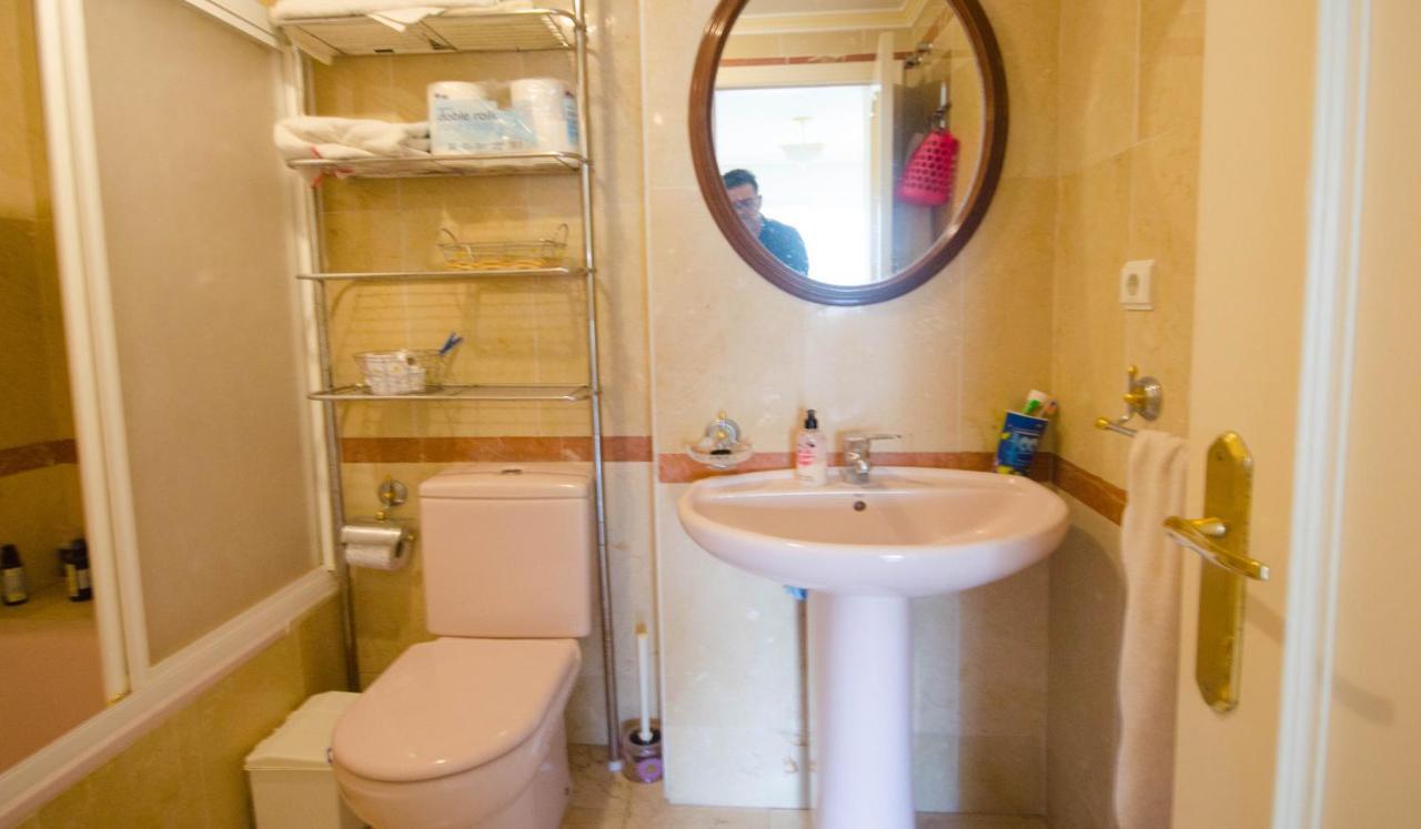 Aparment Neptuno- Located On The Promenade A Few Metres From The Beach. Эстепона Экстерьер фото
