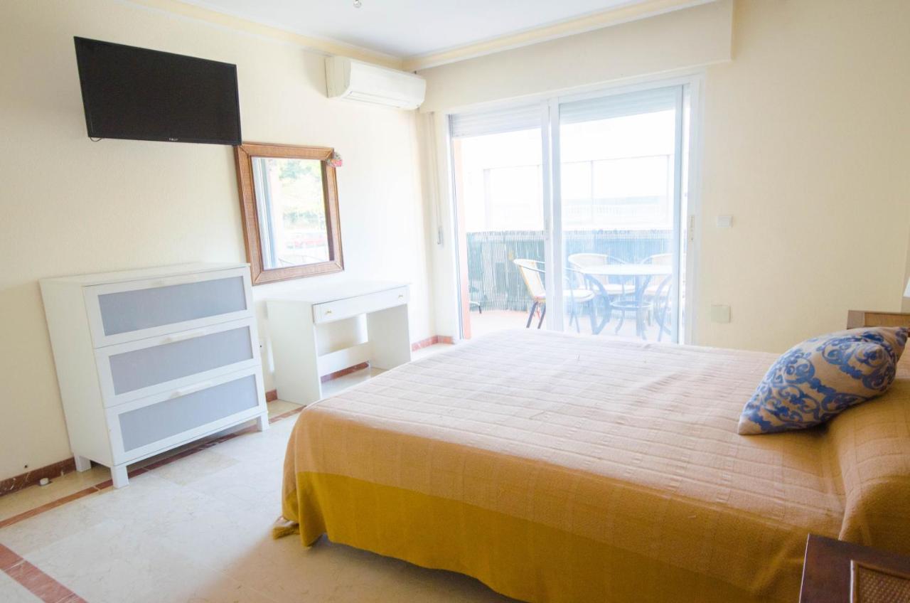 Aparment Neptuno- Located On The Promenade A Few Metres From The Beach. Эстепона Экстерьер фото