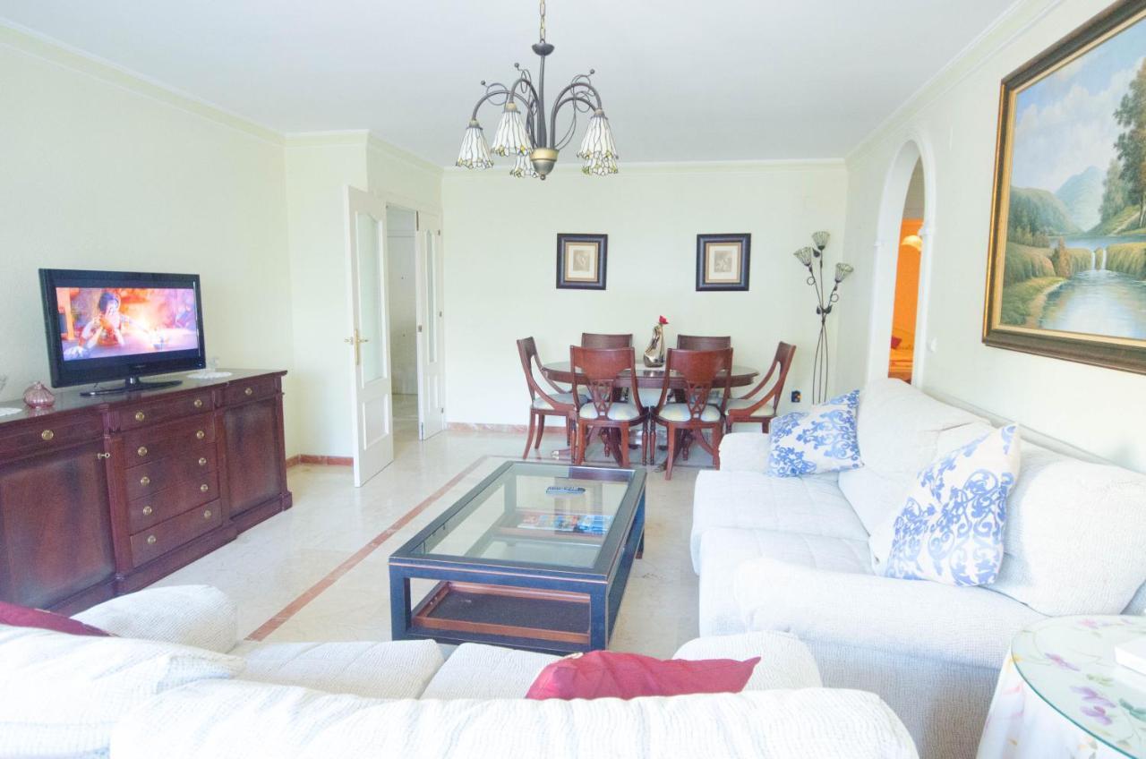 Aparment Neptuno- Located On The Promenade A Few Metres From The Beach. Эстепона Экстерьер фото
